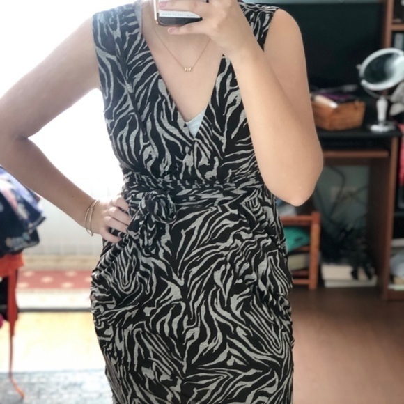 iz Byer Dress Size M - Picture 3 of 7